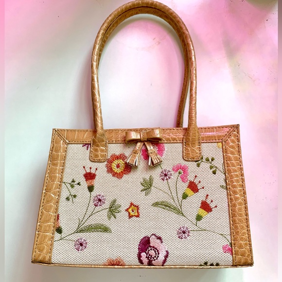 Embroidered Floral Tan coloured Handbag - Liz Claiborne - Picture 2 of 10